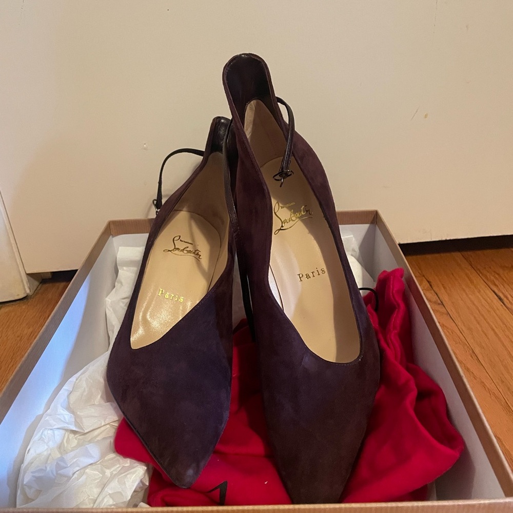 NWT Christian Louboutin Suede Heels (with box) - Picture 4 of 6